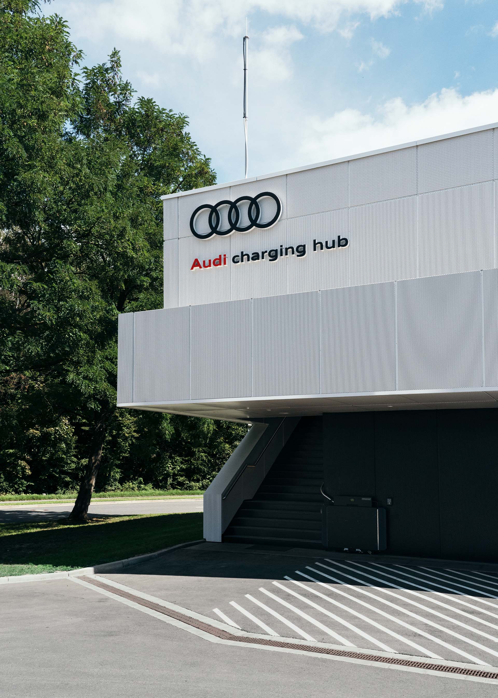 Zona de entrada del centro de carga de Audi en Núremberg.